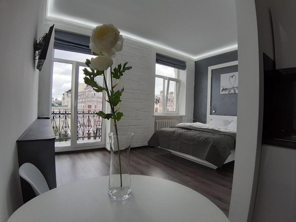 Яркая История Apartman Kijev Kültér fotó